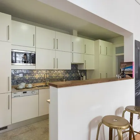 Charming Bairro Alto Apartment *